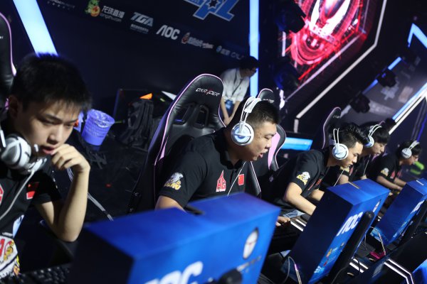 梅奥内的务 梅奥内的务